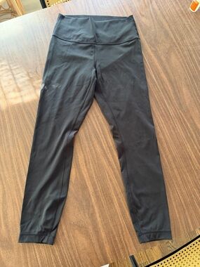 Lululemon Wunder Under leggings